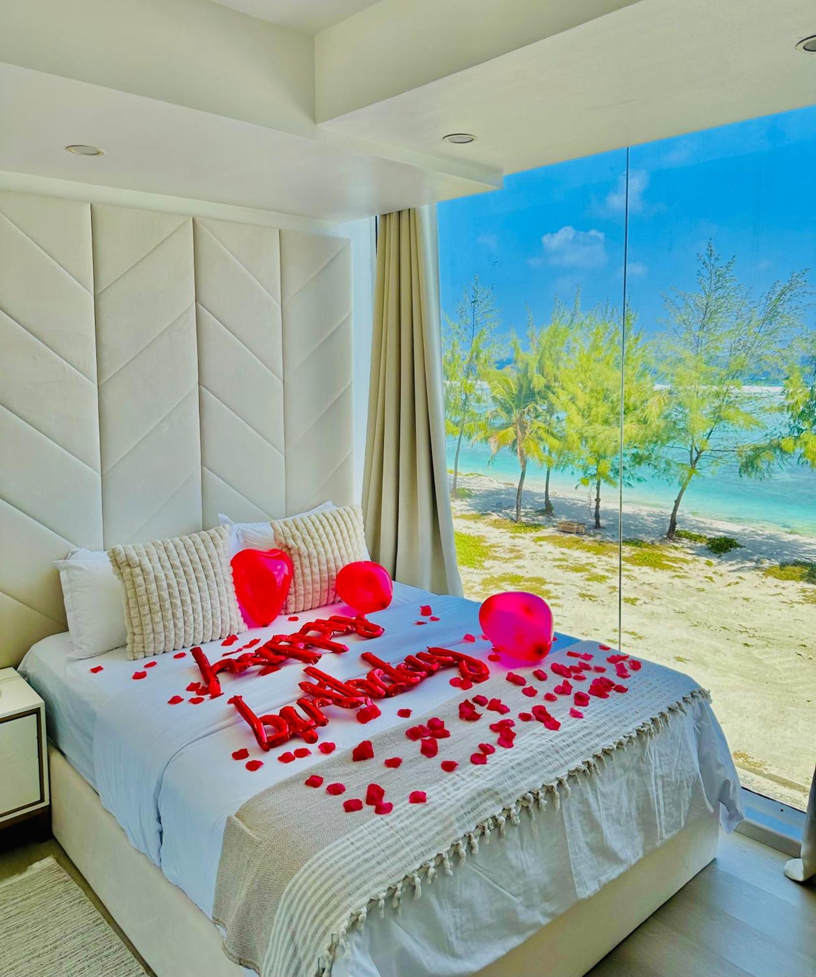Lazzlla Beach Front Apartments Хулхумале Екстериор снимка